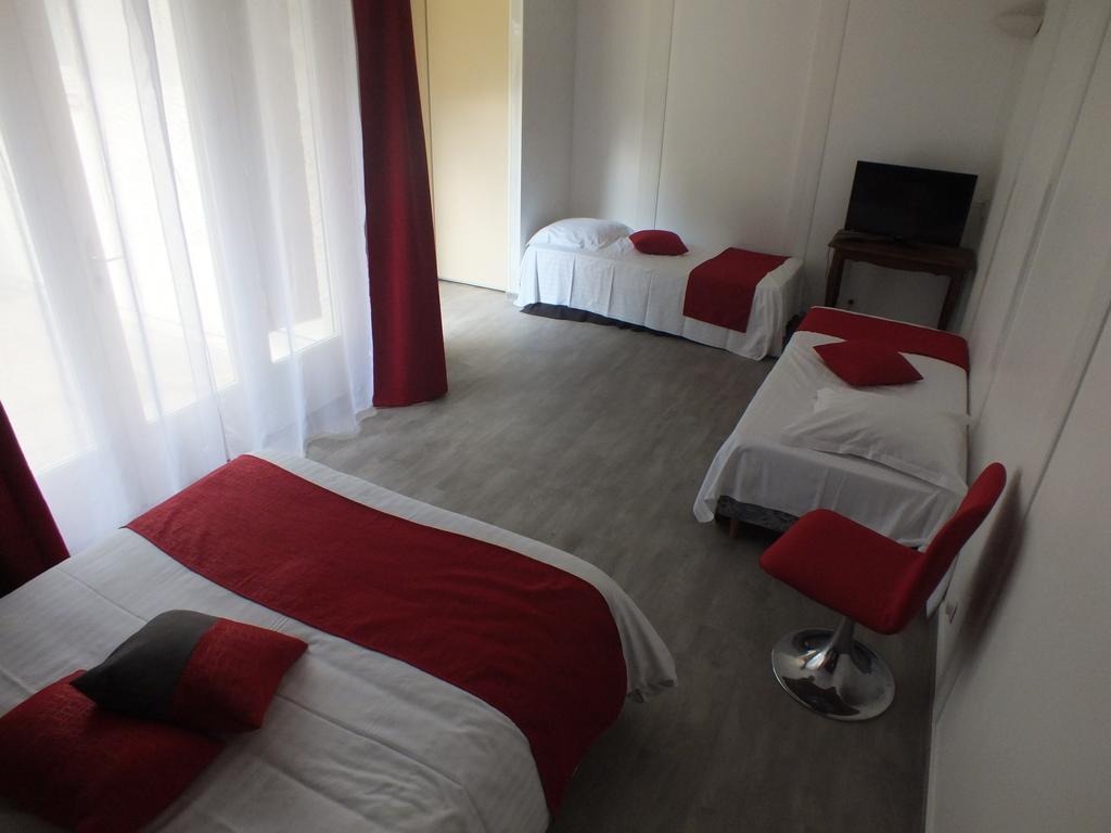 Hotel Restaurant Le Manguier Peyrat-de-Bellac Room photo